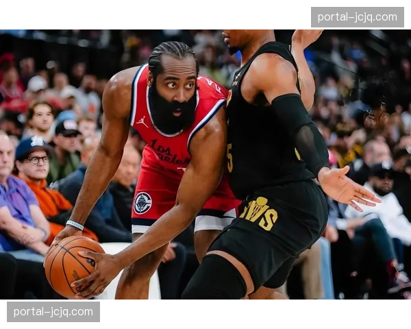 快船交易后阵容年轻化趋势明显 送走哈登祖巴茨换取未来资产